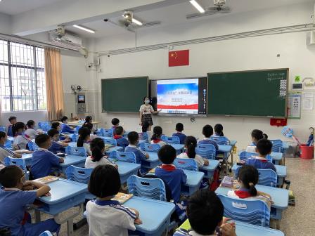 安全教育主题班会背景 2020624113558master_111m.jpg