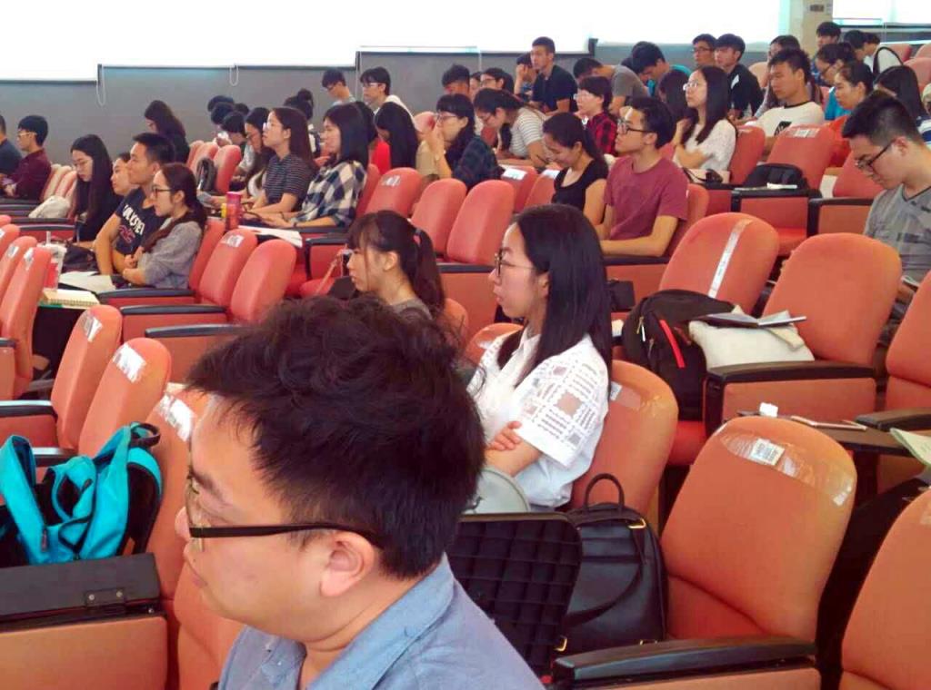 师生共建的课堂 ——记罗湖区2016届中小学新教师岗中培训第