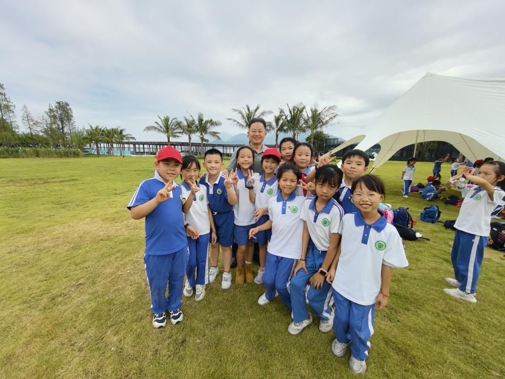 深圳市向西小学开展秋季社会实践活动
