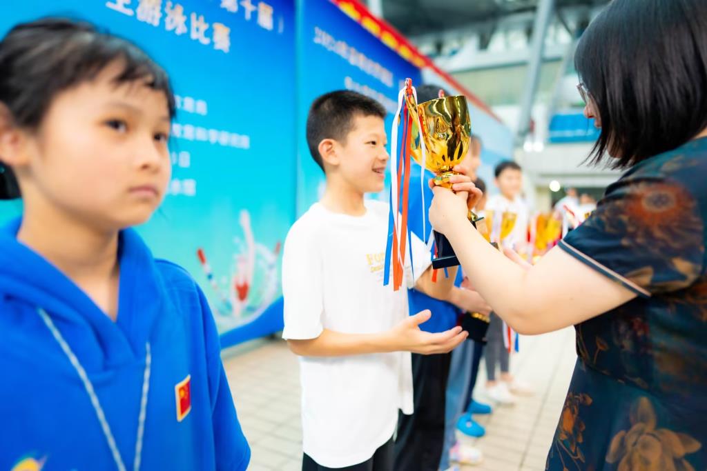 向西小学在2024年深圳市罗湖区中小学生游泳比赛中再获佳绩