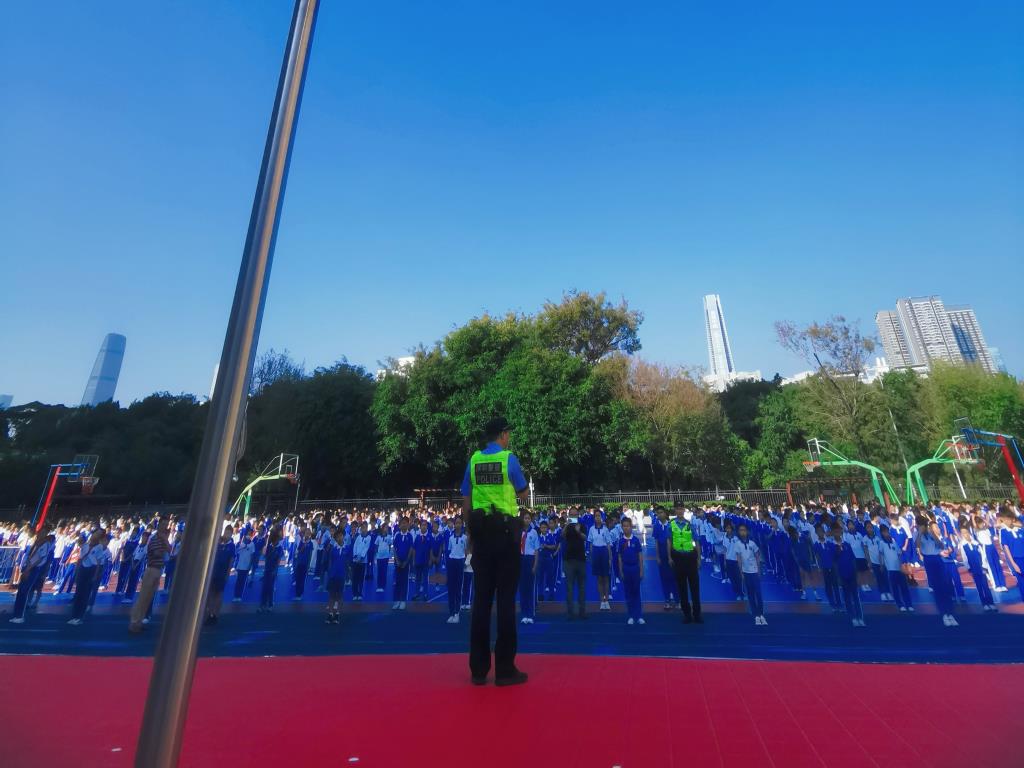 深圳市洪湖小学举行法制副校长聘任仪式暨学生安全法制教育活动