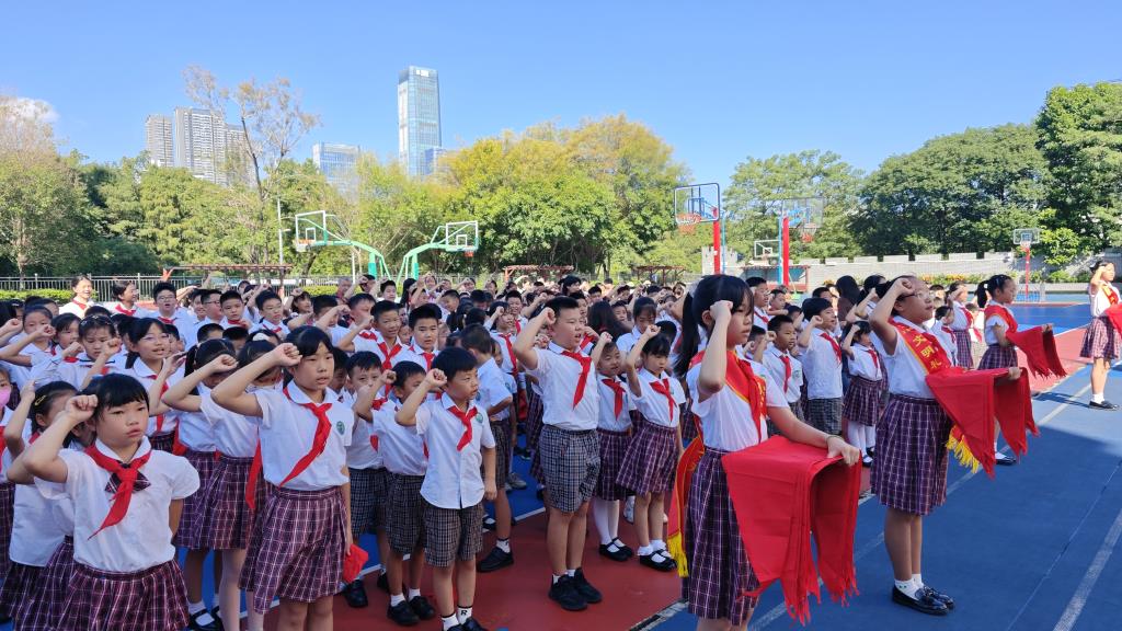 红领巾爱祖国
