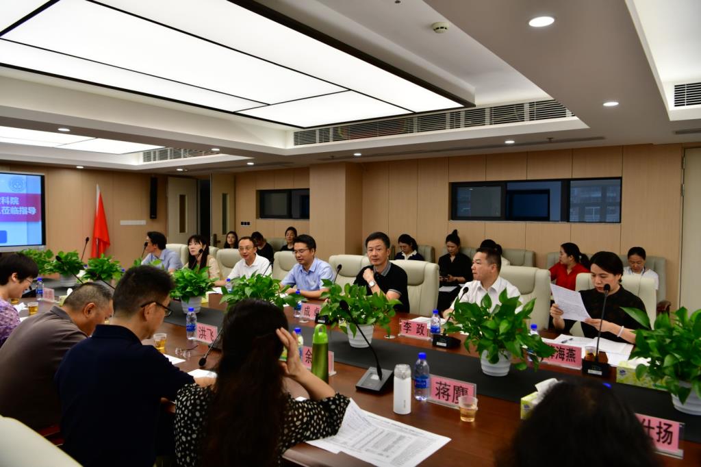 深圳市松泉实验学校迎来罗湖区教科院“百人听千课”视导活动