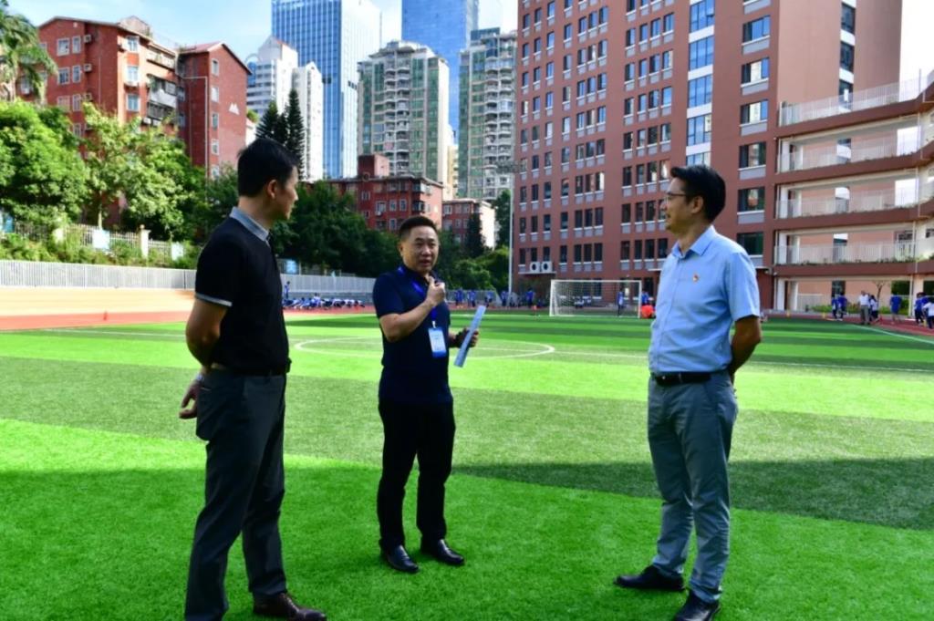 罗湖区第一责任区督学到松泉开展校园环境建设专项督导