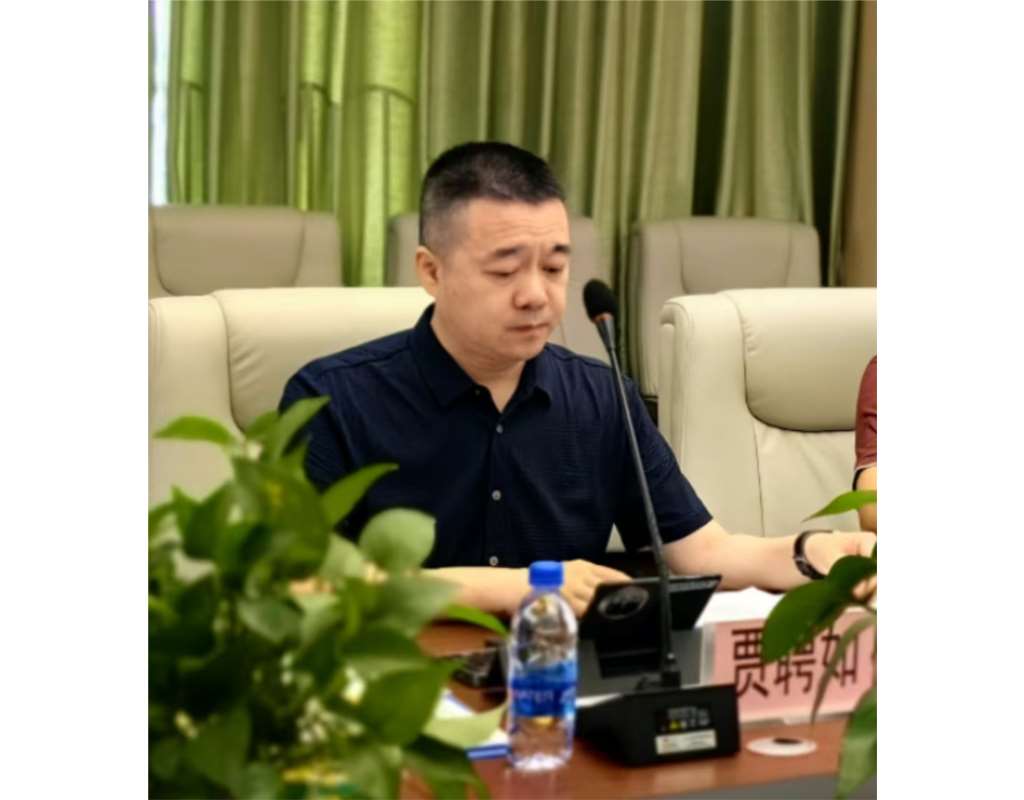 罗湖区第一责任区督学到松泉实验学校开展校园环境建设专项督导