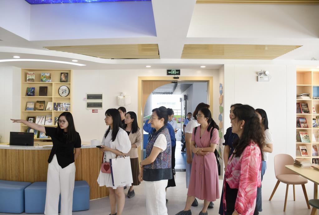 桂园教育集团桂园小学与南京市银城小学教育集团开展交流活动