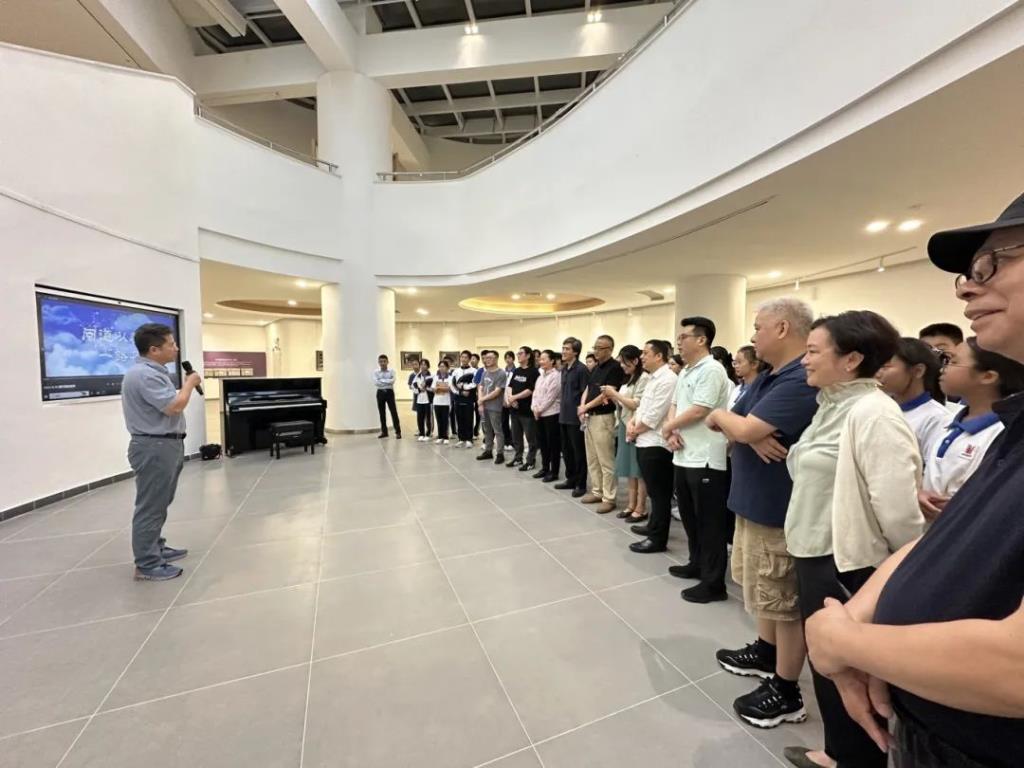 布心中学原书记张汉亮为本次活动致辞