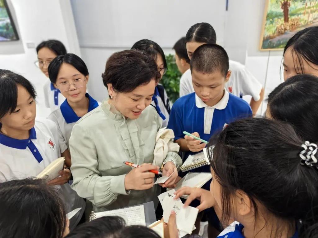 “问道以美·一路丹青”艺术盛宴在布心中学圆满举行