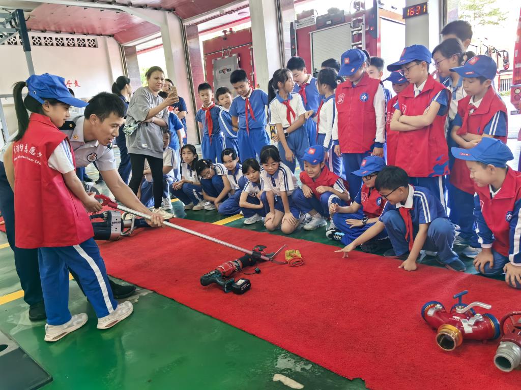 翠北实验小学“行走的思政课”系列之消防安全教育实践（18）