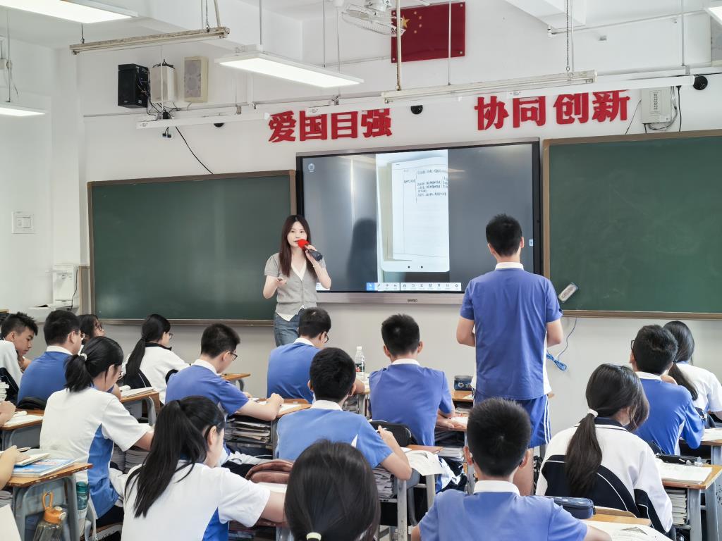 翠园文锦中学迎罗湖区教科院“百人听千课”视导活动