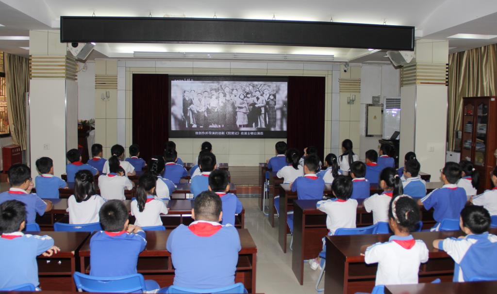 文理兼通的传奇大师 ——南湖小学开展校长课堂第九讲