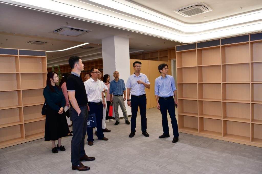 深圳市松泉实验学校迎来怀集跟岗锻炼教师团队一行学习交流