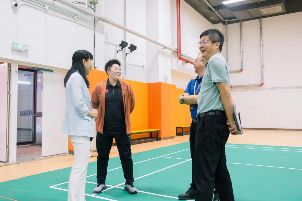 深圳市水库小学召开罗湖区羽毛球特色学校评估会议