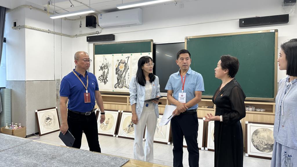 罗湖区第七责任区督学到水库小学开展专项督导