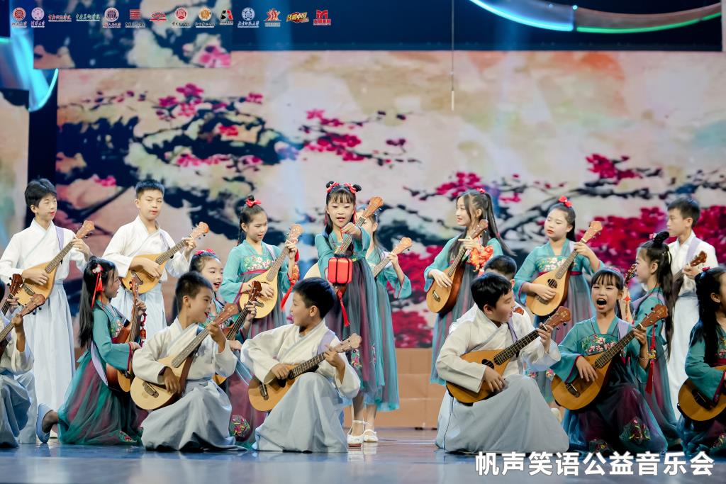 向西小学在第五届“中外人文交流小使者”全国展示活动中获一等奖