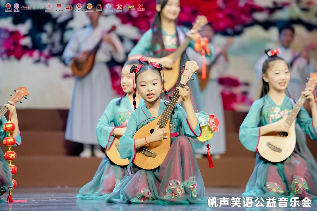 向西小学在第五届“中外人文交流小使者”全国展示活动中获一等奖
