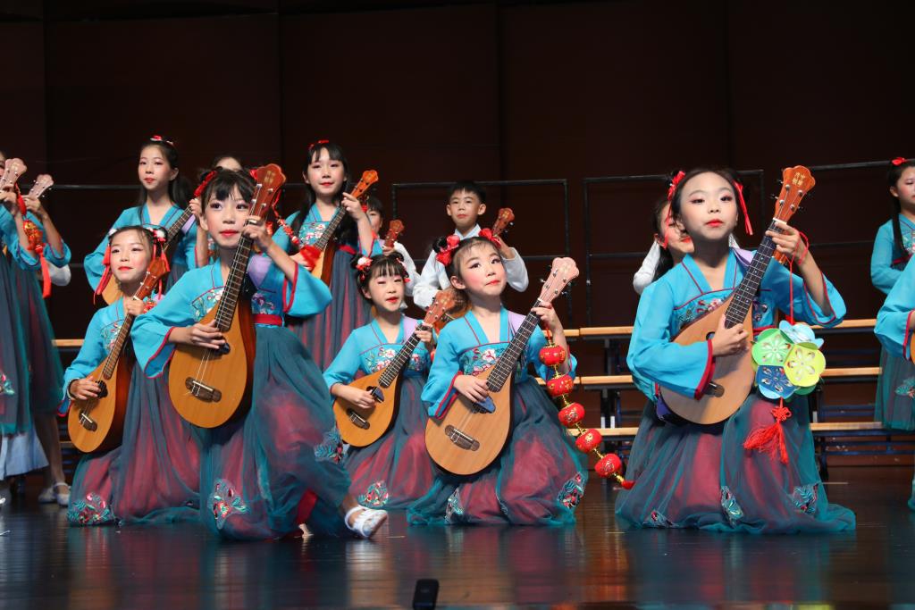 向西小学在第五届“中外人文交流小使者”全国展示活动中获一等奖