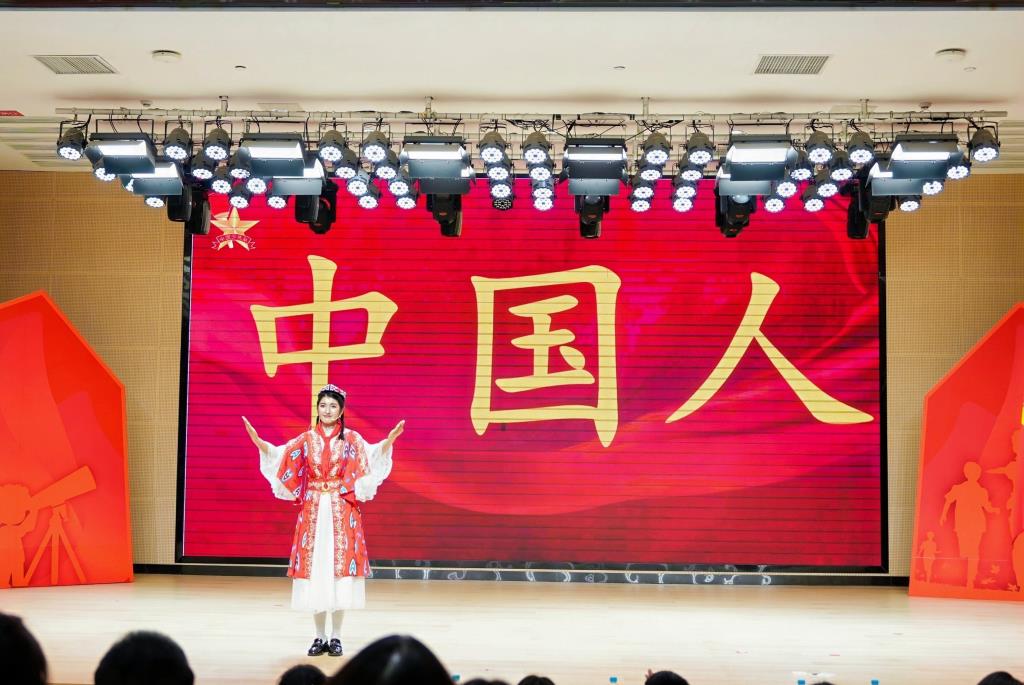 向西小学教师代表参加市级少先队辅导员岗位风采大赛