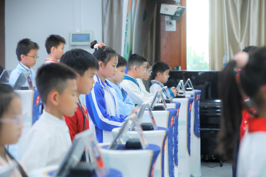 朗朗童音诵经典，悠悠古韵咏流传——深圳市翠茵学校第五届国学大