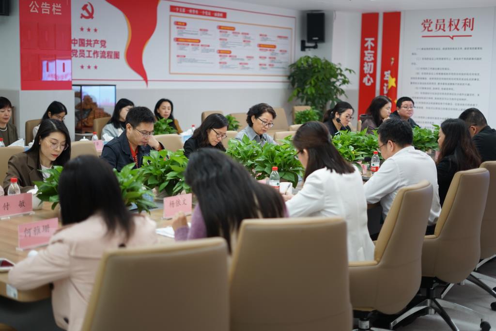 人大附中深圳学校到桂园中学开展教育交流