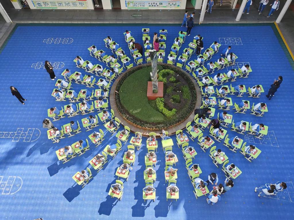 深圳市笋岗小学阅读节之百人硬笔书法比赛纪实