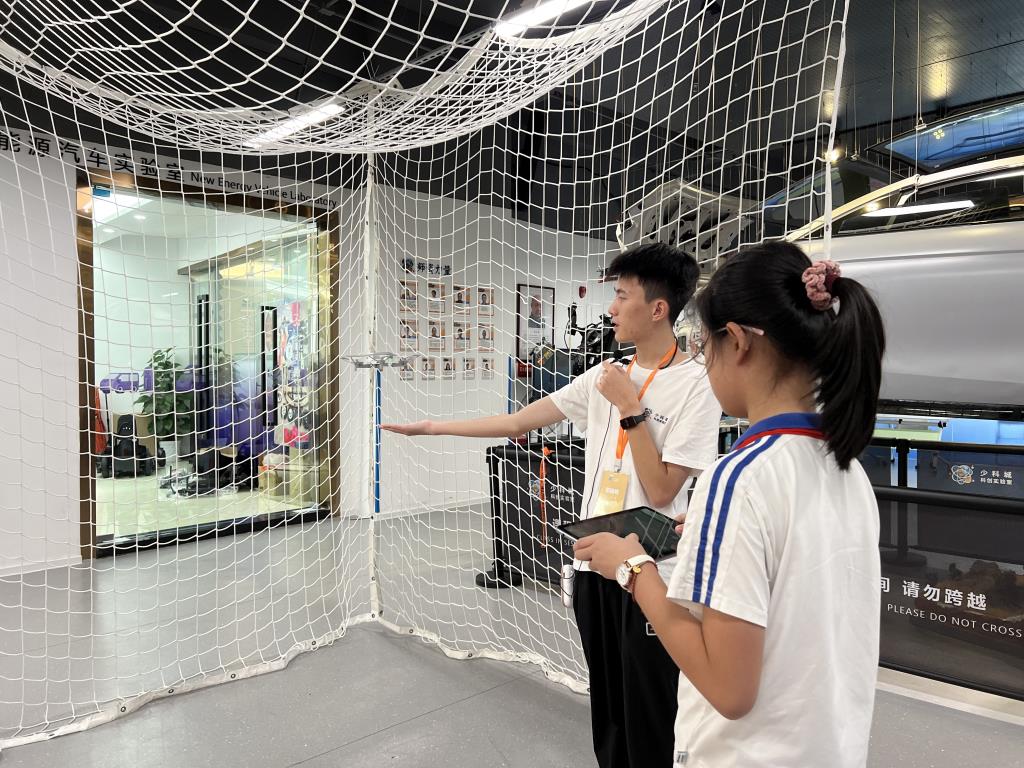 洪湖小学“读行课堂”走进少科城