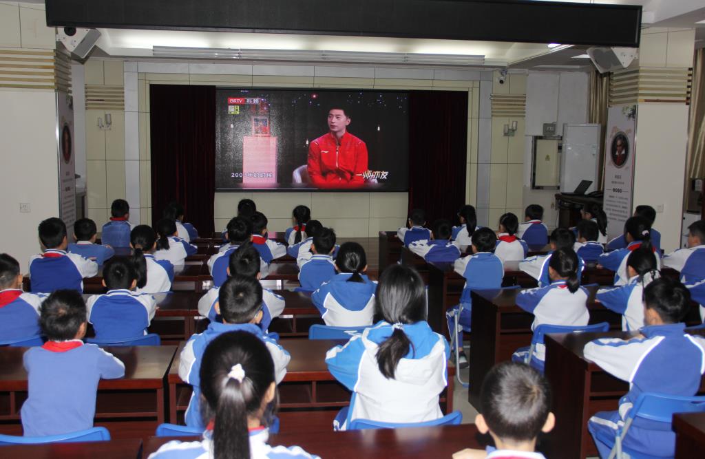 国乒骄傲，龙马精神 ——南湖小学开展校长课堂第十五讲