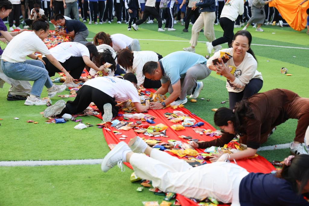 班主任抢零食大战