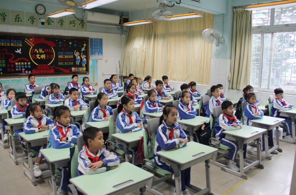 南湖小学开展校长课堂第十六讲