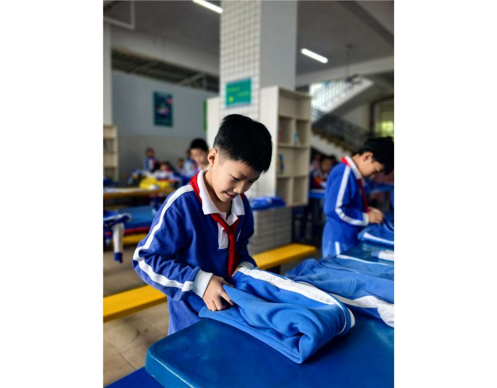 叠衣服