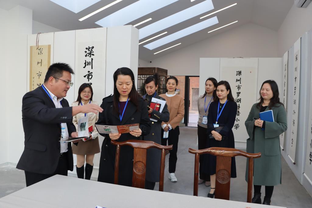 调研组调研走访罗湖美术馆分馆