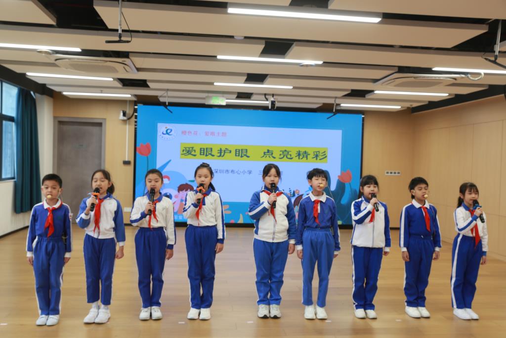 三（5）班的学生围绕“爱眼护眼，点亮精彩”的主题发表讲话