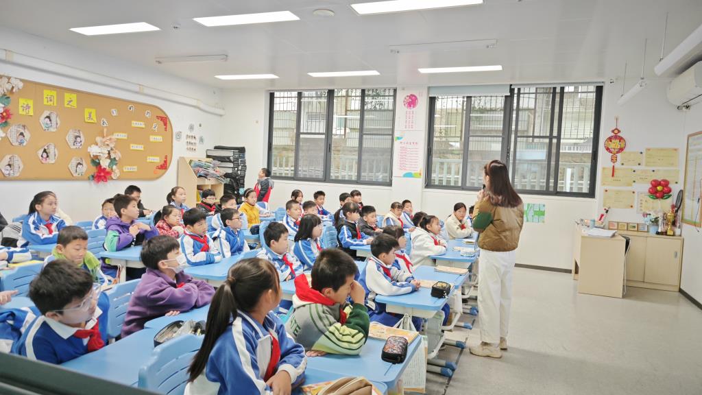 翠北实验小学第16周心理主题班会