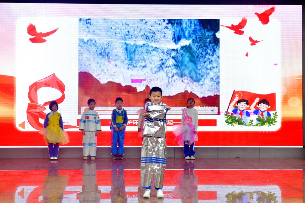 深圳市翠北实验小学第十六周升旗仪式