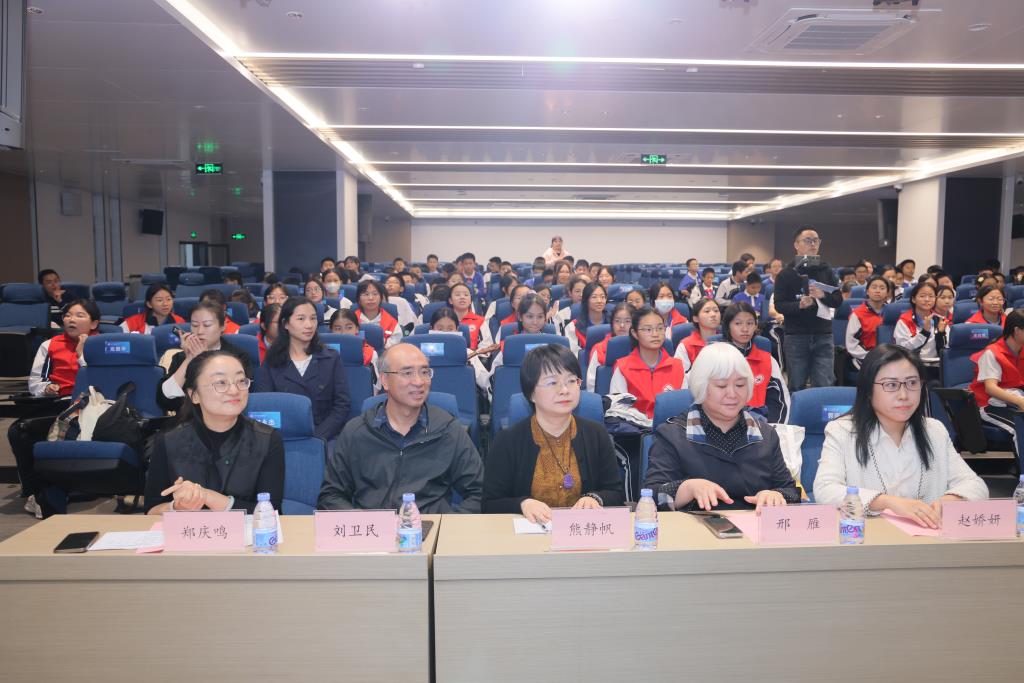 翠园文锦中学成功举办“控烟侠成长计划”第三期结营活动
