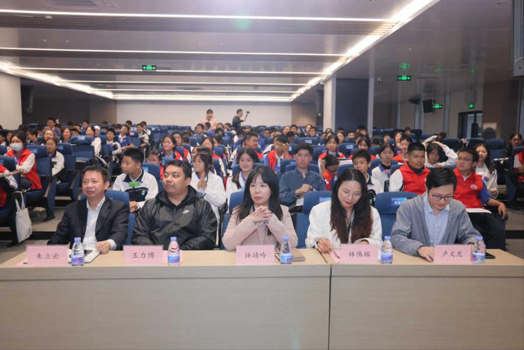 翠园文锦中学成功举办“控烟侠成长计划”第三期结营活动