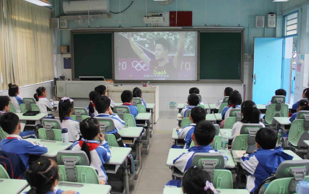 南湖小学开展校长课堂第十四讲