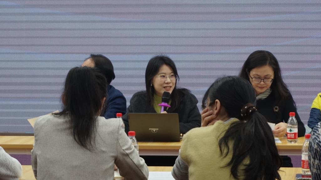 红岭小学·舒心课程｜罗湖区心理健康贯通融合学科研讨会在红岭小