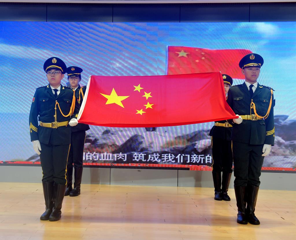 深圳市翠北实验小学升旗仪式