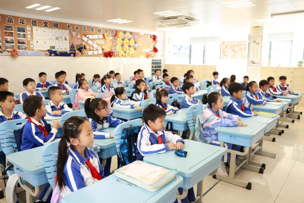 翠北实验小学第14周主题班会