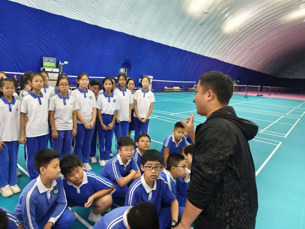 深圳市翠茵学校校外运动场地正式揭牌