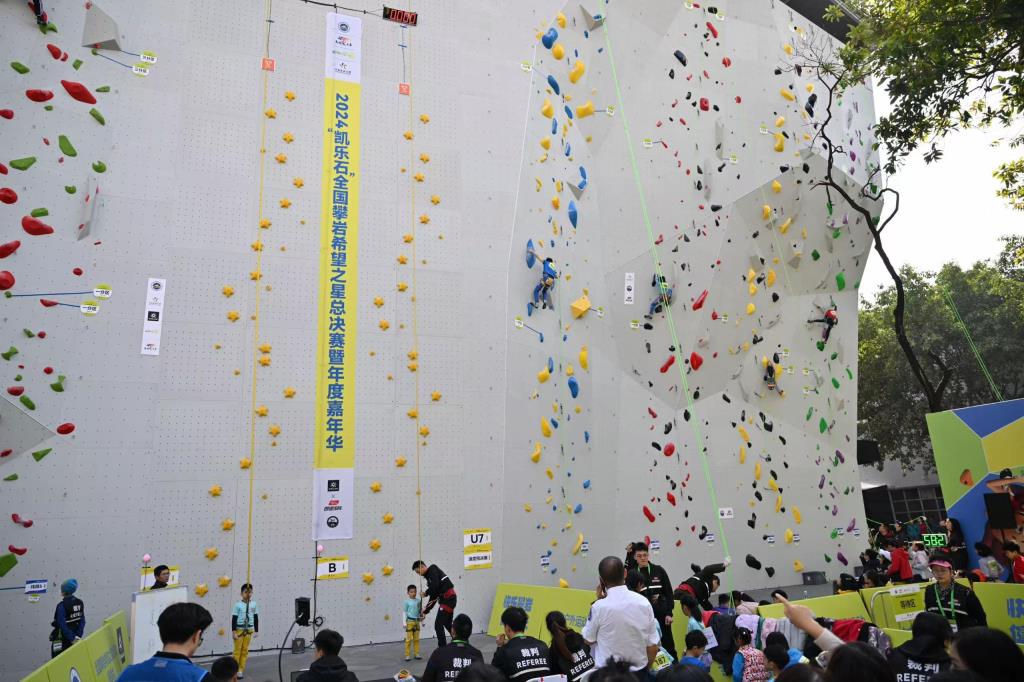 罗湖区攀岩队横扫全国赛场，狂揽5金5银，铸就传奇荣耀！