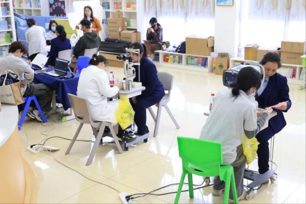 “守护美丽‘视’界”公益活动走进深圳市笋岗小学