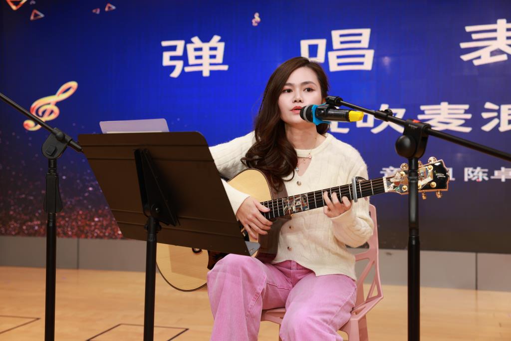 音美组吉他弹唱
