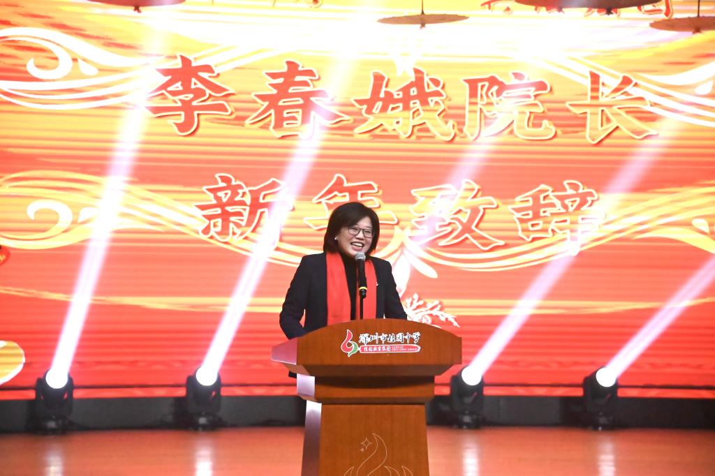 桂园中学的这场联欢会超燃！罗湖教育人的梦幻联动！