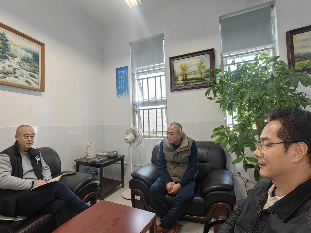 深圳市罗湖区滨河实验中学党支部广泛开展谈心谈话活动