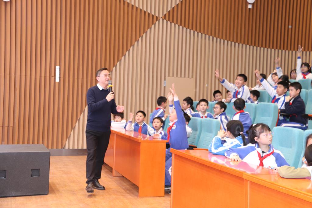 深圳市水库小学举行科学副校长聘任仪式