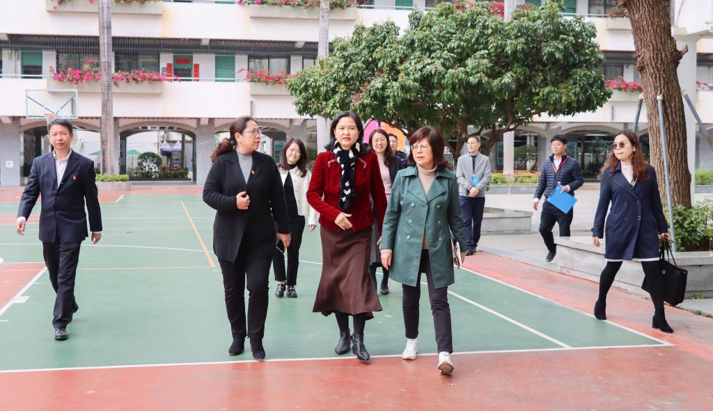严督实导保安全，凝心聚力迎开学