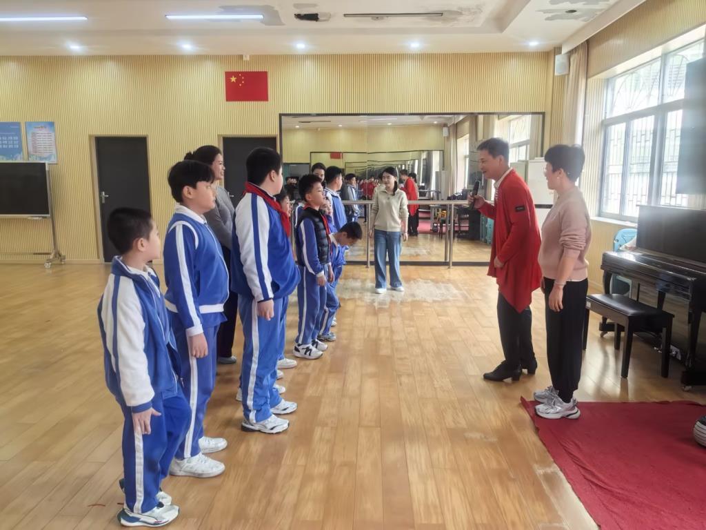 深圳市向西小学开展融合教育亲子舞蹈活动
