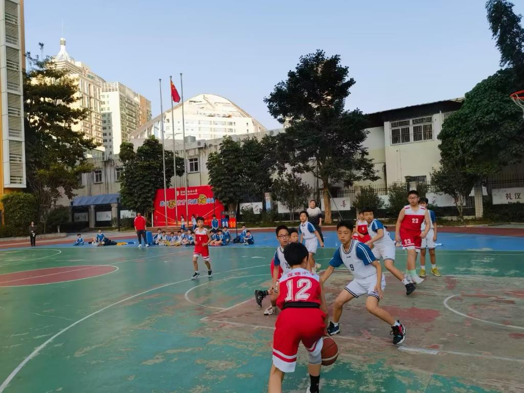 向西小学与莲塘小学开展男子、女子篮球交流赛活动